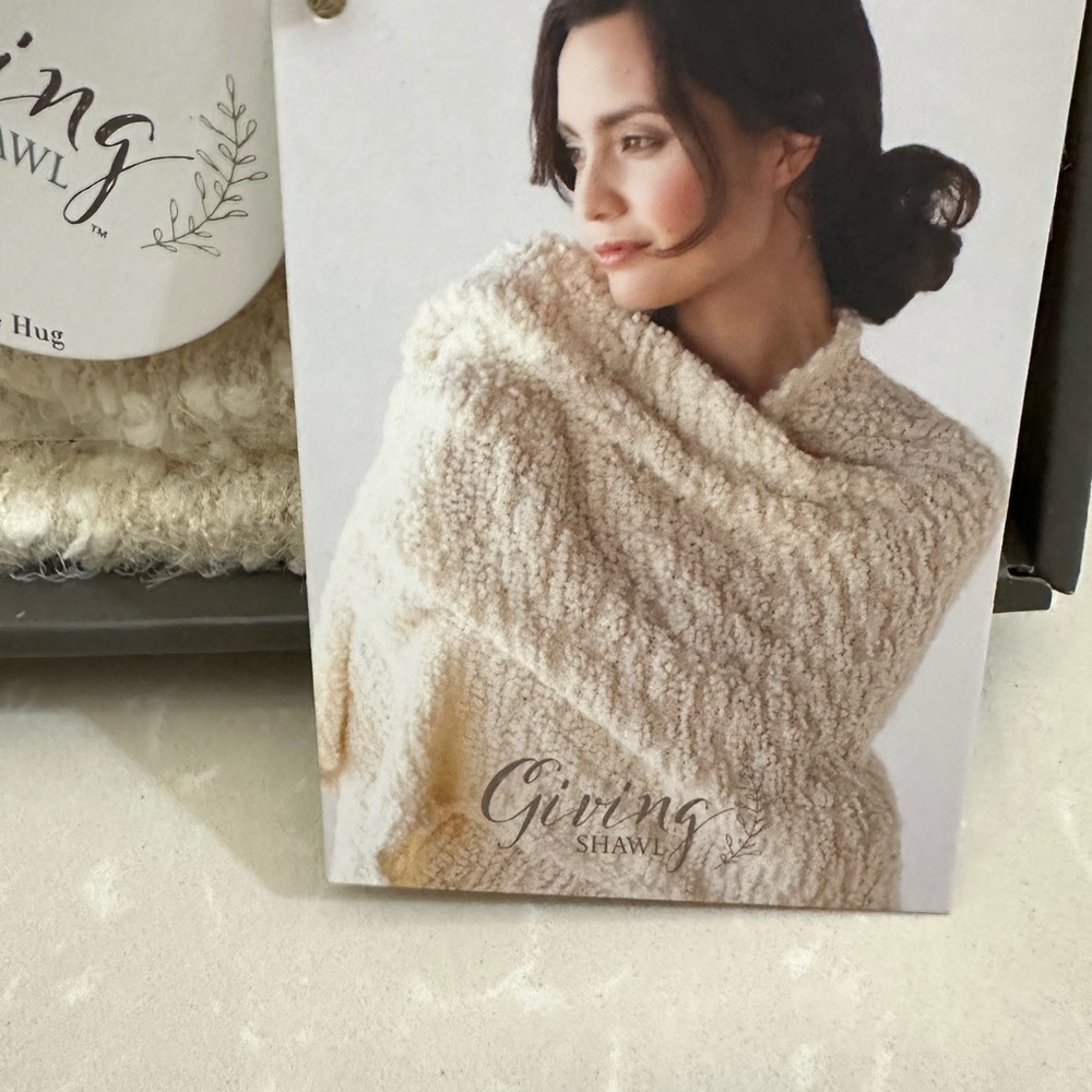 Demdaco cream Giving Shawl. NWT - Picture 3 of 9
